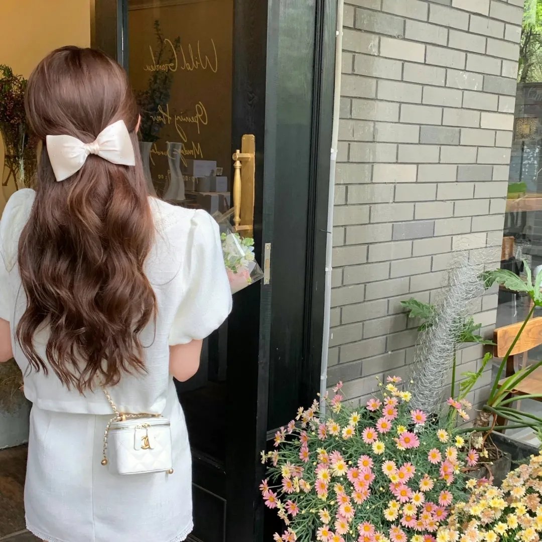 暗红